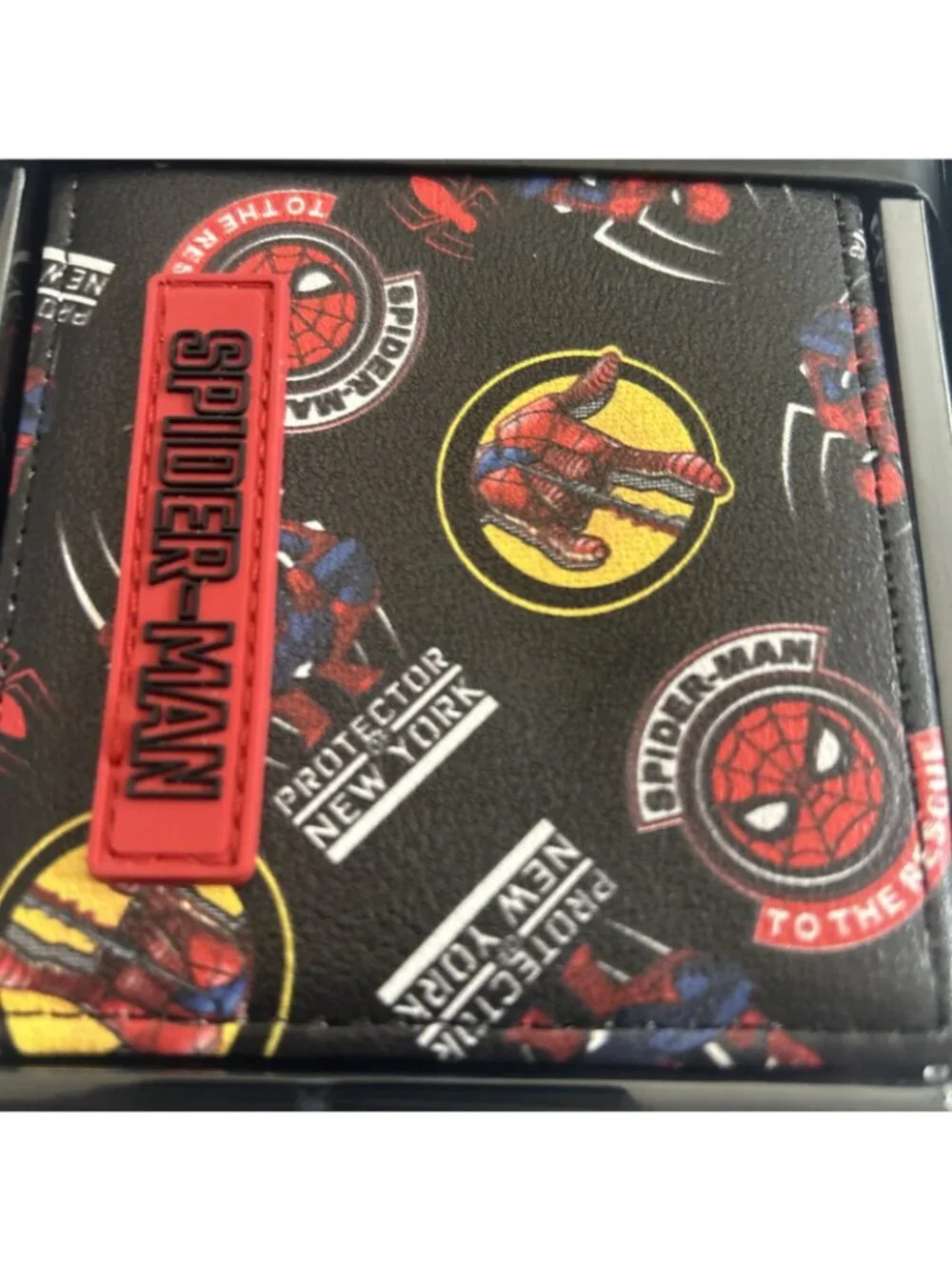 Marvel Spider-Man Bi-Fold Wallet Protector of New York NEW w/souvenir tin case